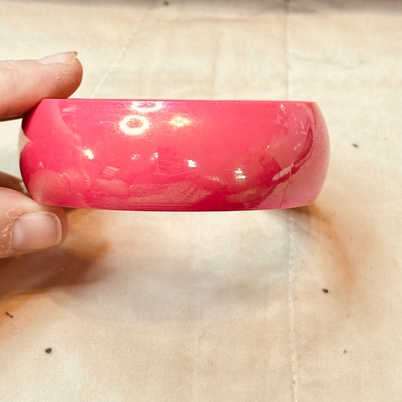 2/$20 Iridescent Hot Pink Bangle Bracelet Plastic Vintage 1980’s Barbie Pink - Picture 7 of 8